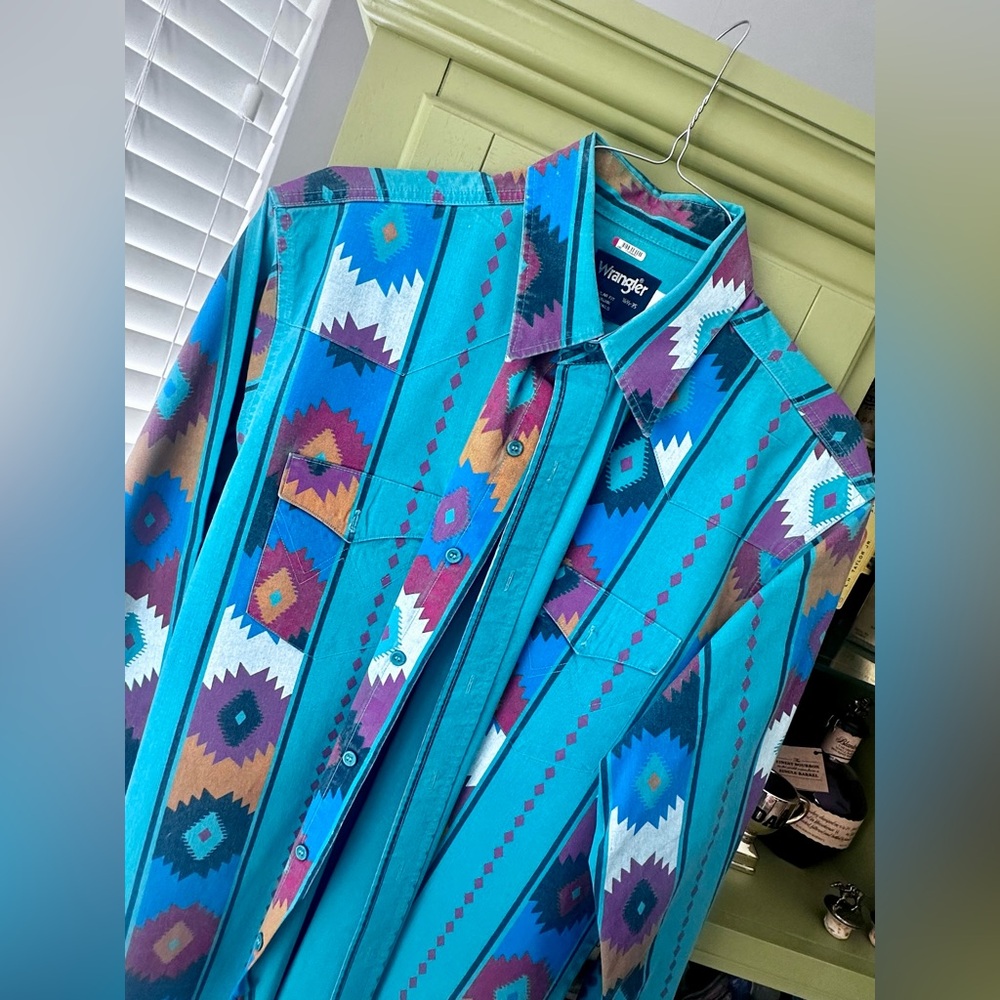 Vintage Wrangler Turquoise and Purple Geometric Shirt - Picture 7 of 8